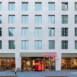 Moxy Otel